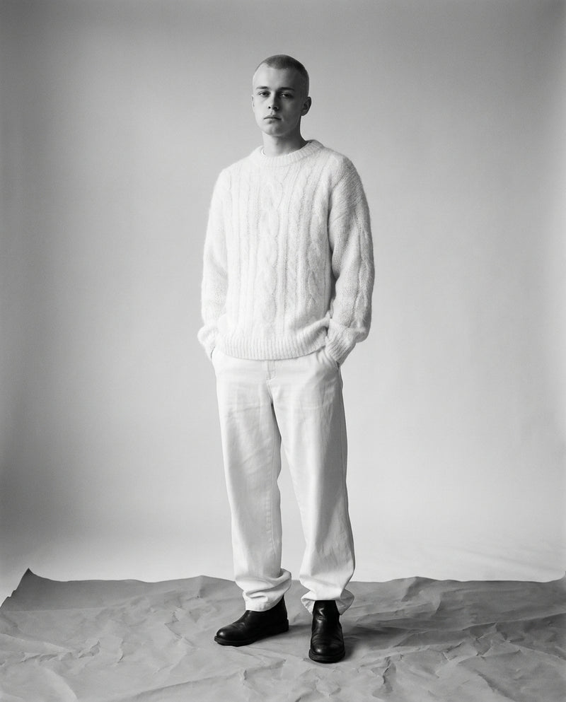 NUVERY – Weißer Cable-Knit