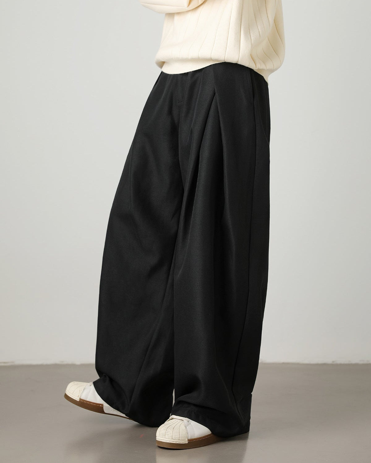 Wide-Leg Hose Herren mit Bundfalten – Plissierte Tailored Hose