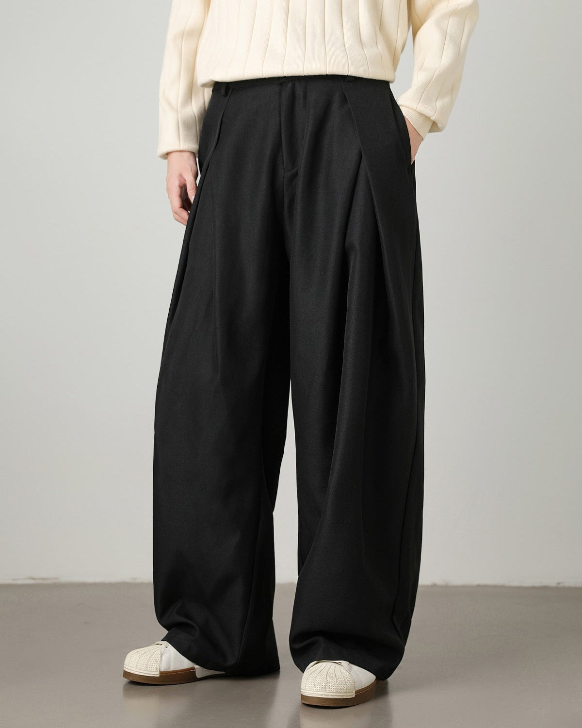 Wide-Leg Hose Herren mit Bundfalten – Plissierte Tailored Hose